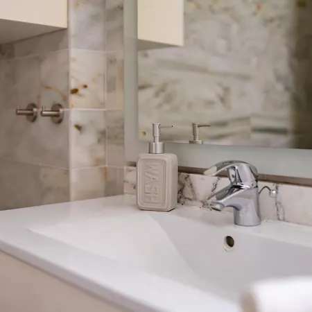 Modern Near Banus & Centro Plaza شقة ماربيا